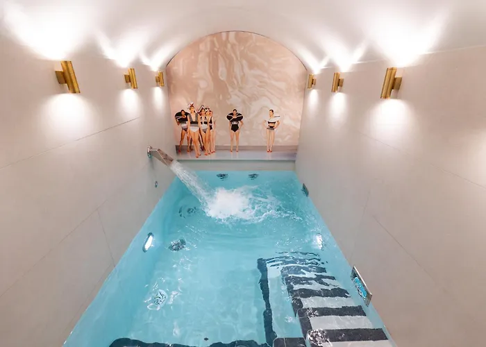 Hotel Dress Code Paris